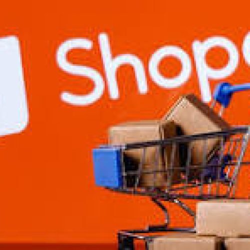 Shoppe é multada por indícios de comercialização de produtos falsificados