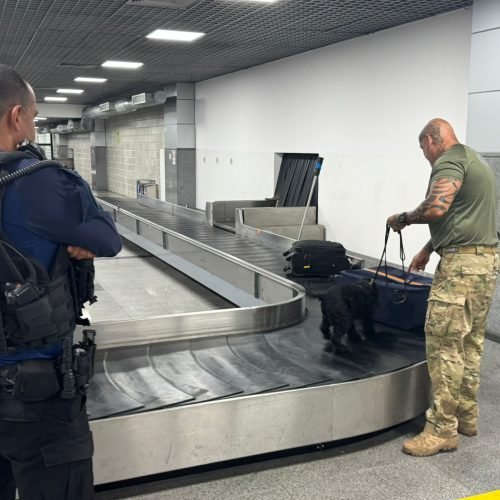 Passageira é presa no Aeroporto Dois de julho