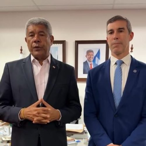 “Trabalho não para”: Jerônimo coordena força-tarefa e se solidariza com famílias durante chuvas em Conquista