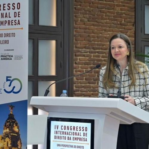 Isabela Suarez apresenta case da Ilha dos Frades e defende governança sustentável em congresso na Espanha