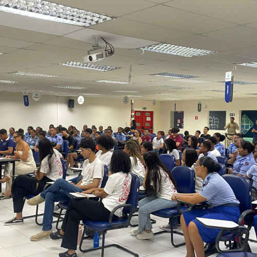 Centro Universitário Estácio promove Feira de Profissões e recebe quase mil estudantes em Salvador