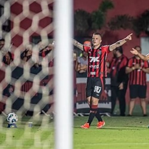 Vitória quebra tabu contra São Paulo e se mantem na elite