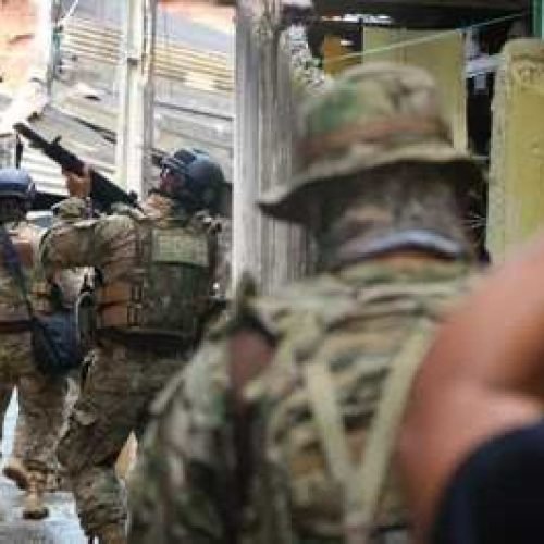 Polícia alcança 7 integrantes de facção durante buscas por suspeitos de participação no sequestro de nutricionista