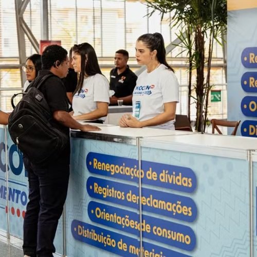 Multirão “Procon em Movimento” chega estação de metrô