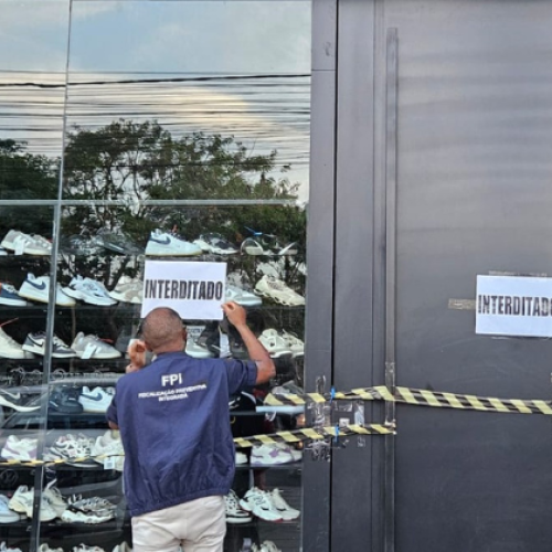 Apreensão de produtos falsificados no comercio de Feira de Santana