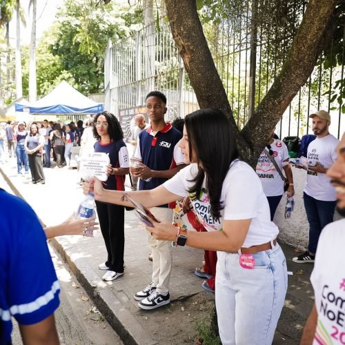 Tô Com Você no Enem: Estado monitora segurança e entrega kits com água e lanche no primeiro dia de prova na Bahia