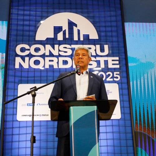 Governador Jeronimo participa da  abertura da 3ª Constru Nordeste