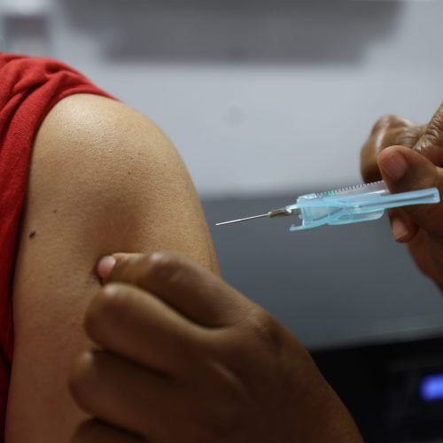 Vacinação nas escolas já soma mais de 5 mil doses aplicadas na Bahia em 2026