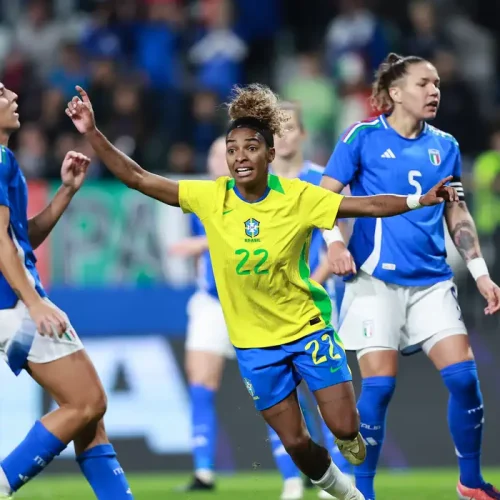 Brasil mantém hegemonia contra a Itália com vitória por 1 a 0