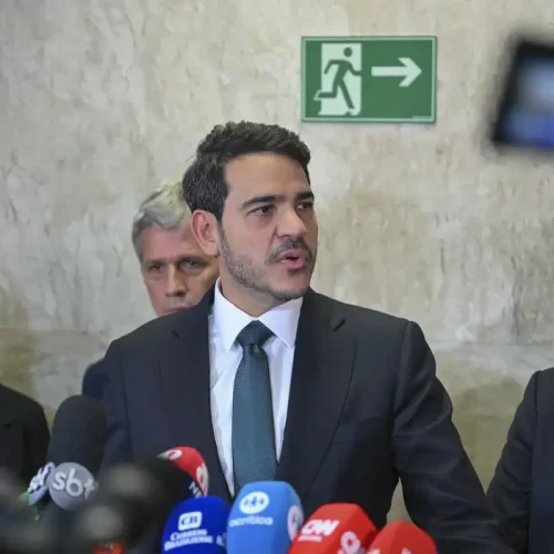 Após derrota no Senado, Messias reconhece resultado e evita confronto