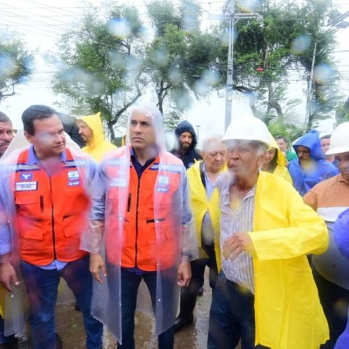 Prefeito Bruno Reis visita áreas de risco no Subúrbio