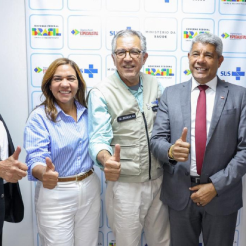 Governo Jerônimo Rodrigues viaja para Brasília visando investimento na área da saúde