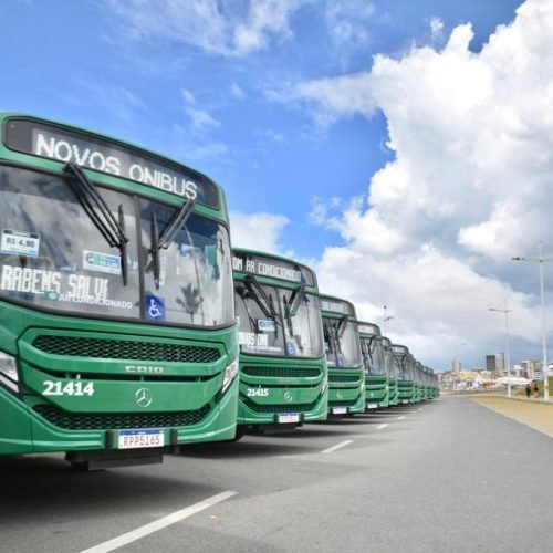 Secretário garante entregar 700 novos ônibus com ar condicionado em 2026