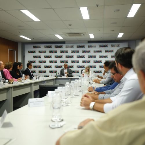 Governo da Bahia amplia investimentos em água e beneficia cidades do interior
