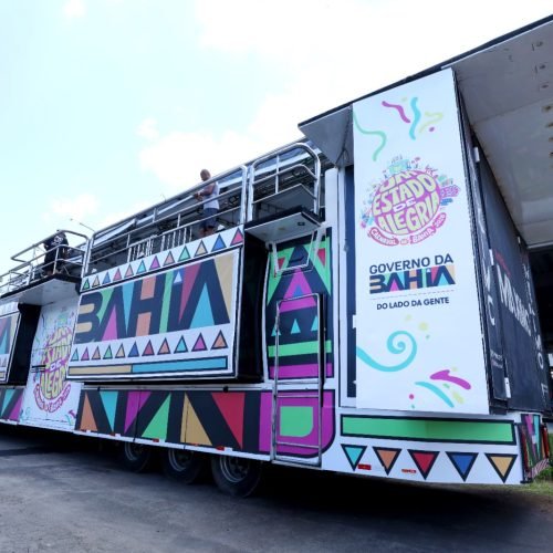 Detran-BA inicia vistoria de trios elétricos e carros de apoio e dá início a seminário parta condutores em Salvador