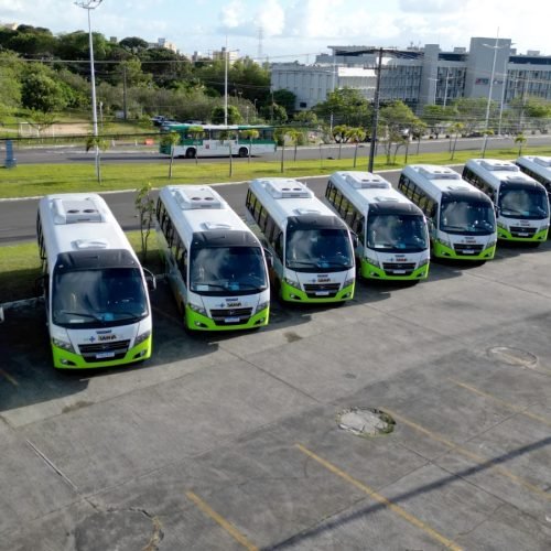 Governo realiza entrega de veículos novos e amplia cobertura de saúde em cidades do interior baiano