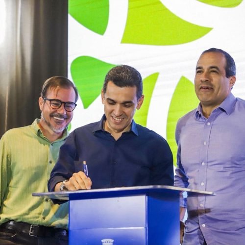 Palacete Tirachapéu recebe o Programa Ambientaliza Salvador e assina termo de compromisso para doação de óleos em projeto de biocombustíveis