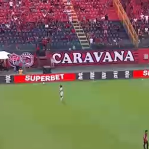 GOL DO LEÃO NA VOZ QUE ARREPIA!