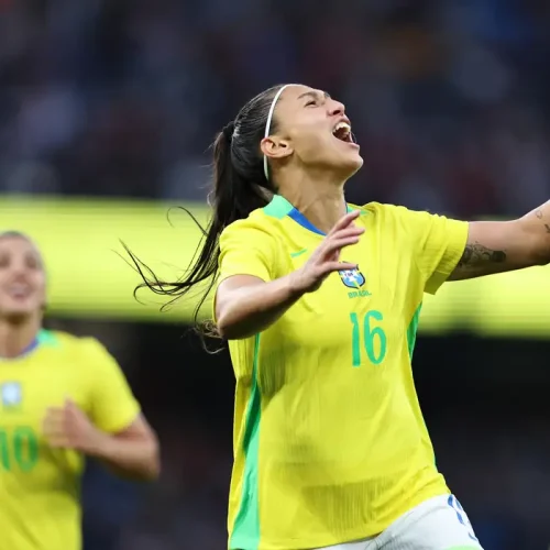 Seleção feminina vence amistoso contra Inglaterra