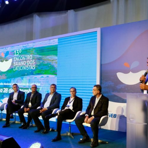 Mata de São João sedia o 13º Encontro Baiano dos Laticinistas; governador prestigia evento