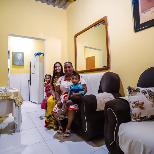 Morar Melhor entrega 100 casas reformadas em Paripe e chega a quase 2 mil imóveis beneficiados