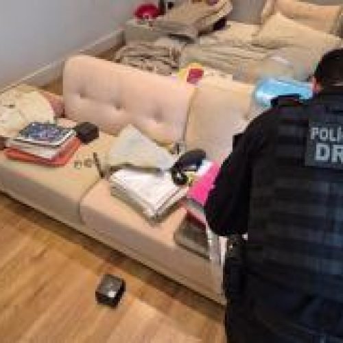 Operação Sinete desarticula grupo envolvido em fraudes fundiárias, documentos falsos e lavagem de dinheiro em Feira de Santana