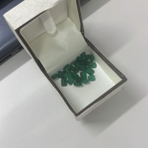 Homem é preso com 25 pedras de esmeralda em Salvador