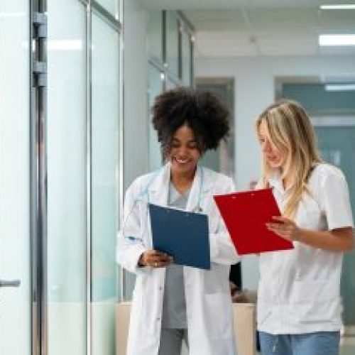 Sesab abre editais e oferta vagas de estágio obrigatório da área da saúde