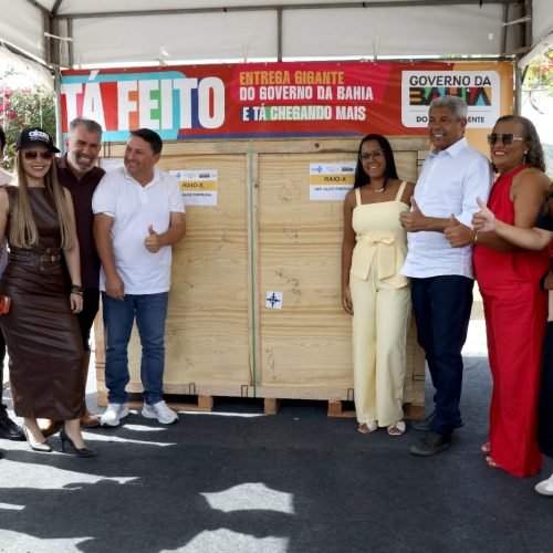 Em Milagres, Jerônimo Rodrigues une devoção, cultura e entregas para mobilidade e saúde