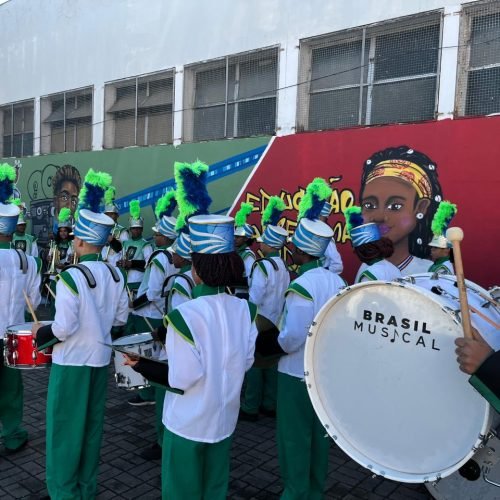 Ritmo, Cores e Tradição: Fanfarras Escolares Emocionam Público no Desfile do 2 de Julho em Salvador