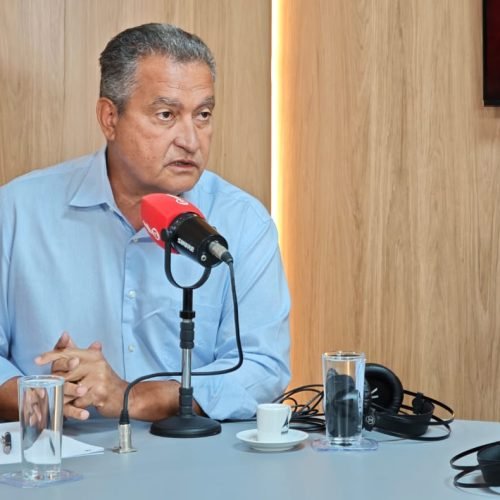 Rui Costa fala que ACM Neto adota cartilha bolsonarista na Bahia e troca propostas por fake news