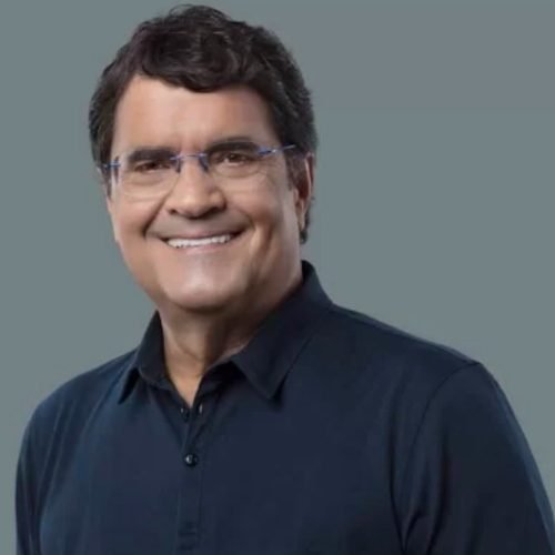 Convidar alvo da PF para dar aula de segurança pública deve ser pegadinha, diz deputado