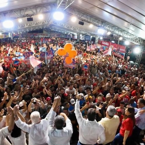 Bom Jesus da Lapa recebe ato da juventude e plenária do PGP com o time de Lula