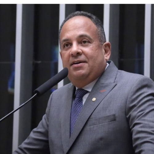 Projeto do deputado Jorge Araújo reconhece riscos e busca aposentadoria especial para jornalistas e comunicadores