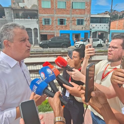 Rui Costa presta solidariedade a Bruno Reis e afirma que piora do transporte de Salvador “cabe ao ex-prefeito”