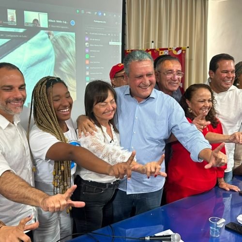 Em convenções do PT e PCdoB, Rui diz que Lula será decisivo nas eleições na BahiaO pré-candidato ao Senado reforçou a importância de fazer comparativos como era o Brasil e a Bahia antes do presidente Lula
