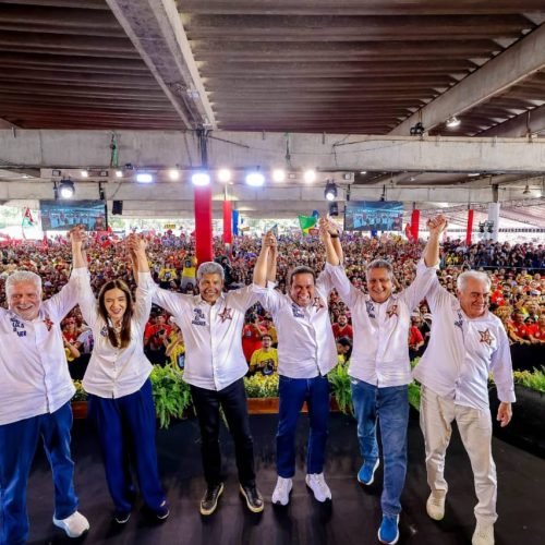 Convenção de Jerônimo reúne mais de 30 mil pessoas e mostra a grande força do time de Lula na Bahia