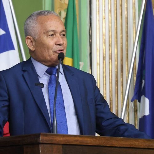Téo Senna propõe seguro obrigatório para motociclistas de aplicativos em Salvador