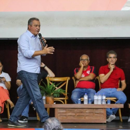 “A diferença de nós para eles está no cuidado com quem mais precisa”, diz Rui ao comparar Lula e Bolsonaro