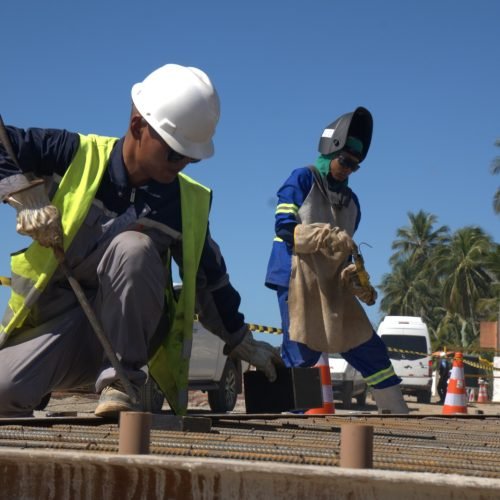 Obras da Ponte Salvador–Itaparica avançam em Vera Cruz com montagem da plataforma que dará suporte à construção sobre o mar