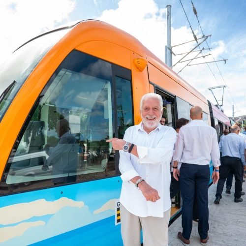 “Fala mal de tudo que é bom para Salvador”, dispara Wagner ao rebater críticas de ACM Neto sobre metrô, VLT e ponte