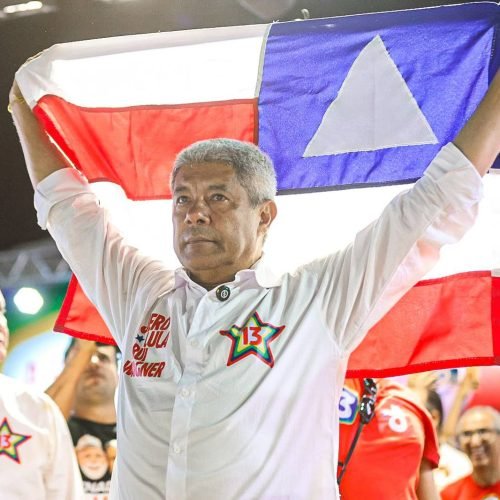 Jerônimo lota a Praça do Feijão com mais de 20 mil pessoas e abre campanha no interior com força do Time de Lula