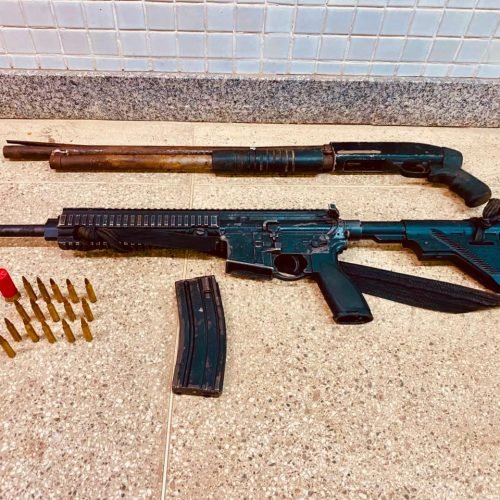 Ação conjunta da Polícia Militar resulta na apreensão do 55° fuzil do ano