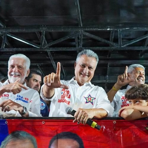 Rui Costa destaca avanços no acesso à educação superior e diz que “a Bahia é outra depois do Lula”
