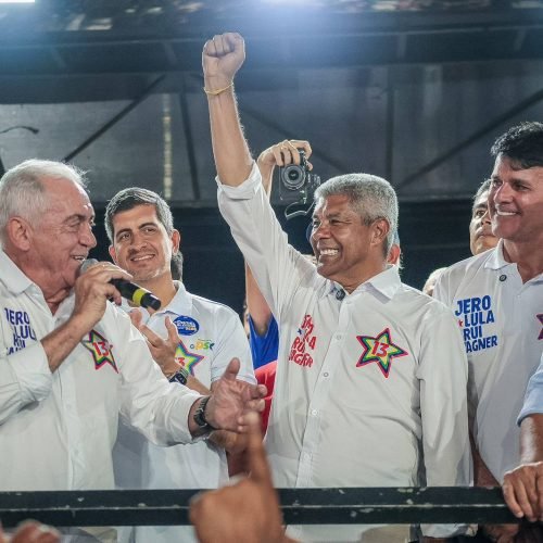 Otto Alencar faz discurso emocionante, destaca investimentos de Jerônimo na saúde e crava: “A Chapada só tem um candidato a governador”
