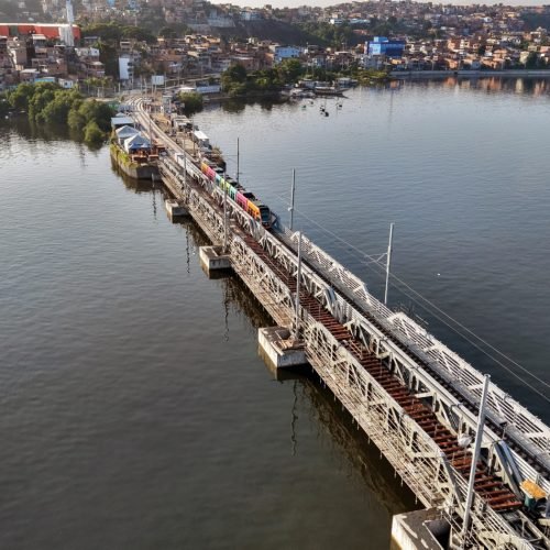 VLT inicia operação com passageiros na Parada Marisqueiras nesta terça-feira (1º)