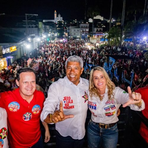 Jerônimo diz que acionou jurídico por uso de mulheres nuas em ato de ACM: “Corpo não pode ser exposto em troca de voto”