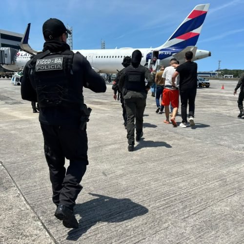 Amparado pela Lei Antifacção, Estado da Bahia amplia combate ao crime organizado e transfere líderes de facções para presídios federais