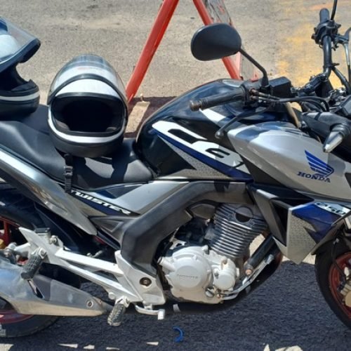 PRF recupera motocicleta com sinais de identificação adulterados na BR-101, em Alagoinhas (BA)