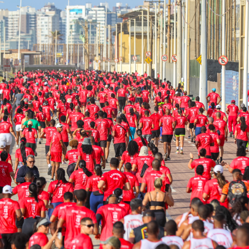Tradicional corrida do Fogo realizada pelo Bombeiros em Salvador 
